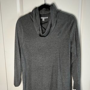 Gray long sleeve top